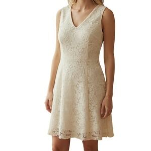 WHITE HOUSE BLACK MARKET Ecru Lace Fit & Flare Dress NWOT Size‎ 4